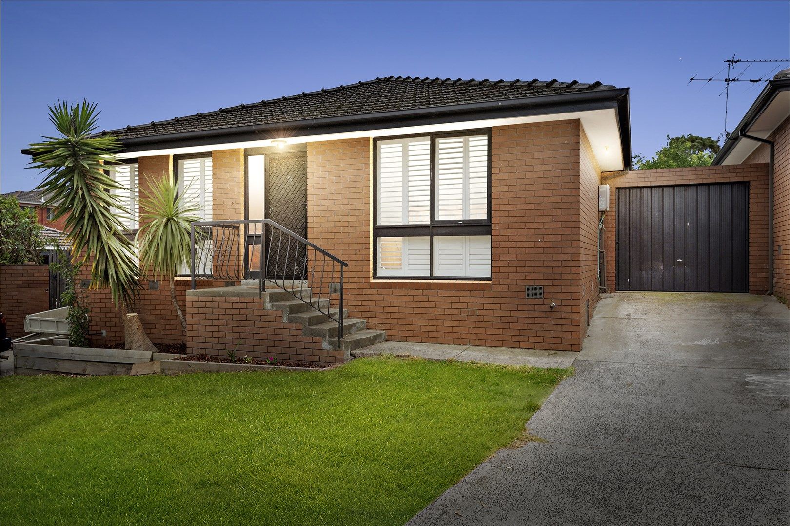 3/2 Highland Avenue, Oakleigh East VIC 3166, Image 0