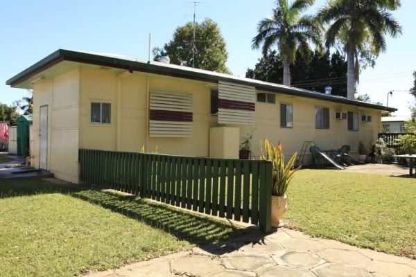 58 Theresa Street, Emerald QLD 4720, Image 2