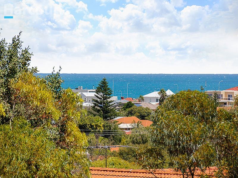 17 Galley Place, Ocean Reef WA 6027, Image 1