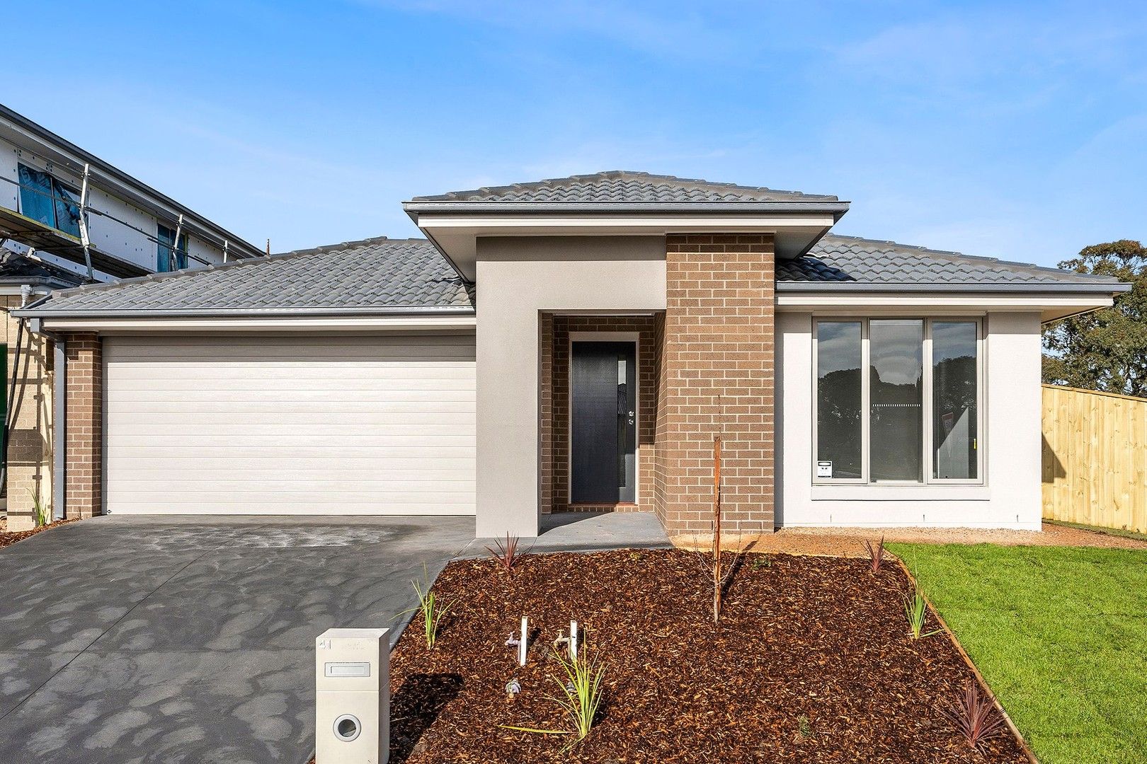 4 bedrooms House in 41 Rowands Street MOUNT DUNEED VIC, 3217