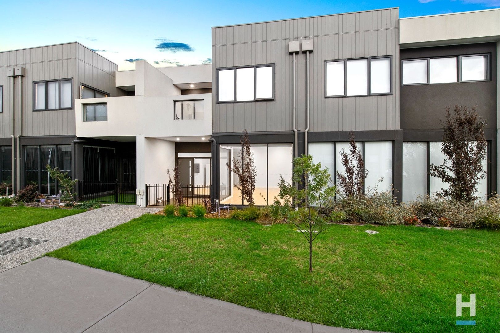 3 bedrooms House in 4 Coral-Pea Way CRANBOURNE WEST VIC, 3977