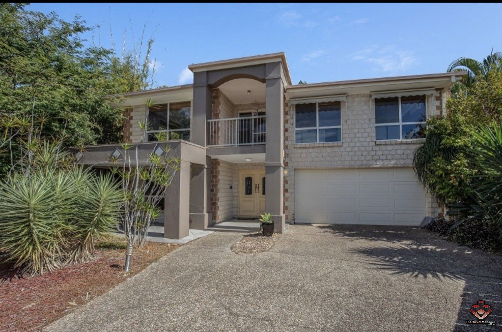 5 bedrooms House in 3 Moonda Court HELENSVALE QLD, 4212