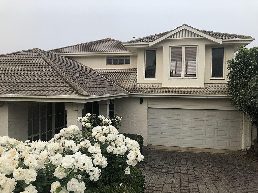 4 bedrooms House in 2 Triumph Court HIGHTON VIC, 3216