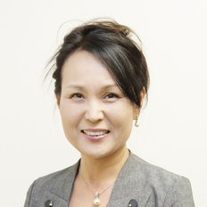 Sonia Kim, Sales representative