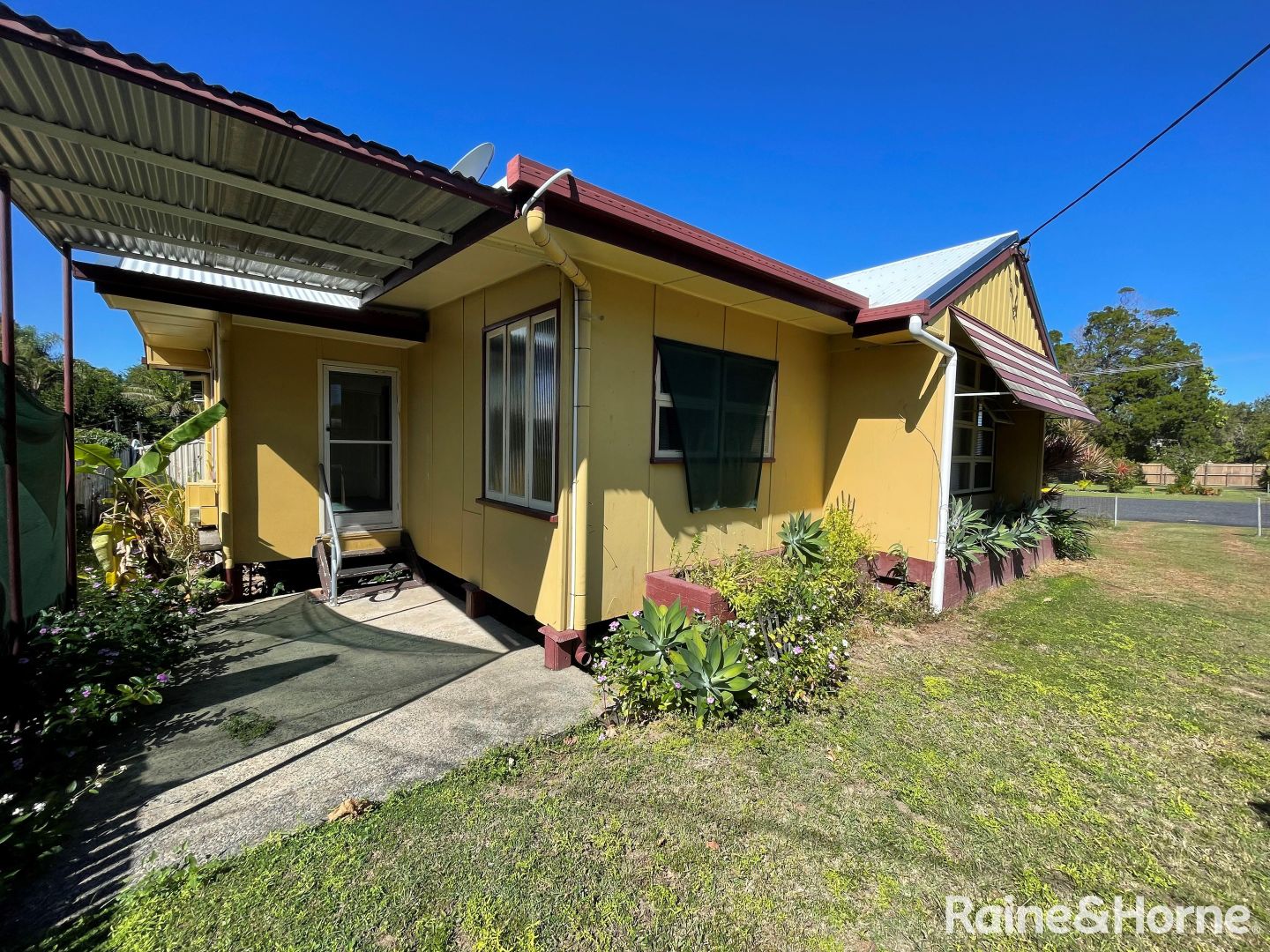 1,2 &3/286 Slade Point Road, Slade Point QLD 4740, Image 1