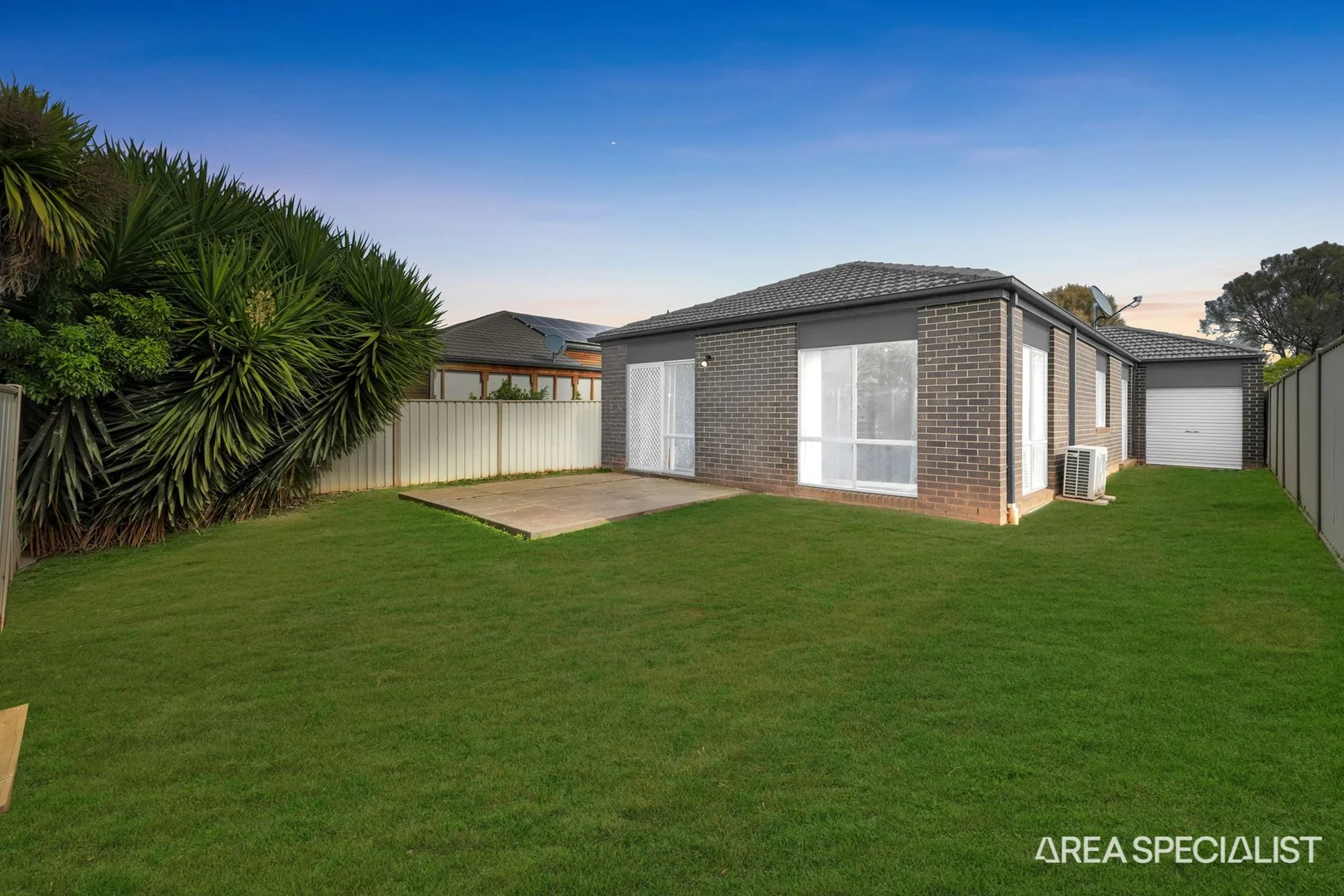 Additional image 12 of 18 Mallow Street, Brookfield VIC 3338