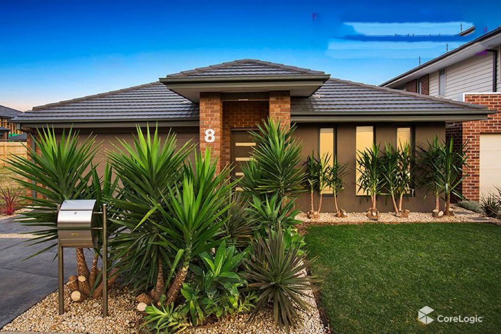 3 bedrooms House in 8 Bluebell Way KEYSBOROUGH VIC, 3173