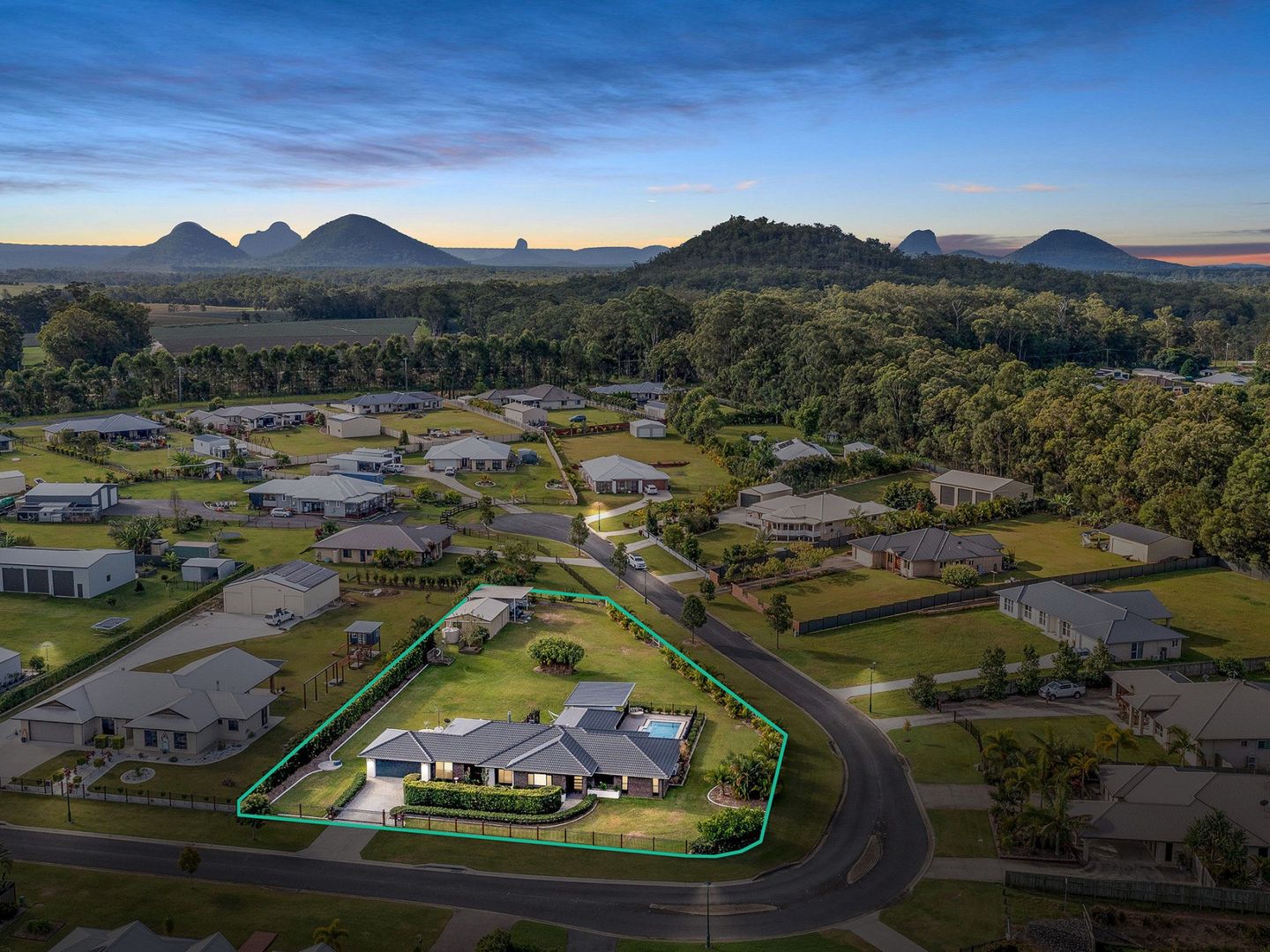 27-37 Country Court, Elimbah QLD 4516