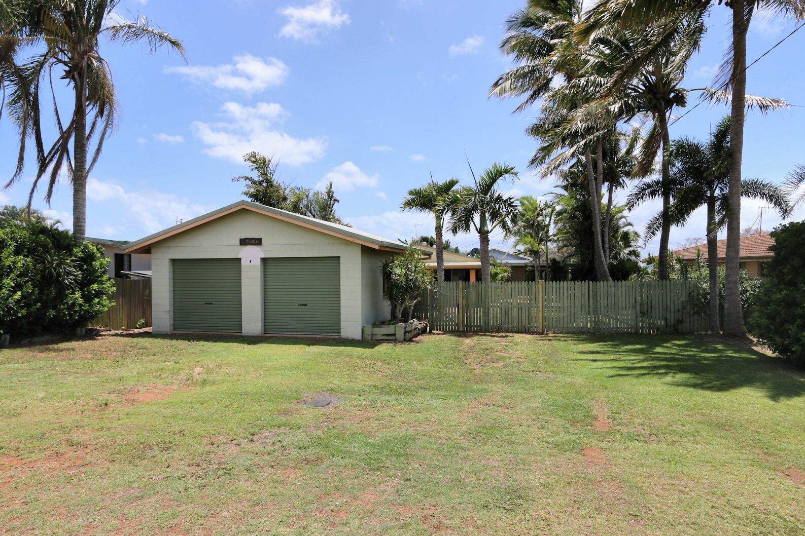 46 Hunter St, Burnett Heads QLD 4670, Image 2