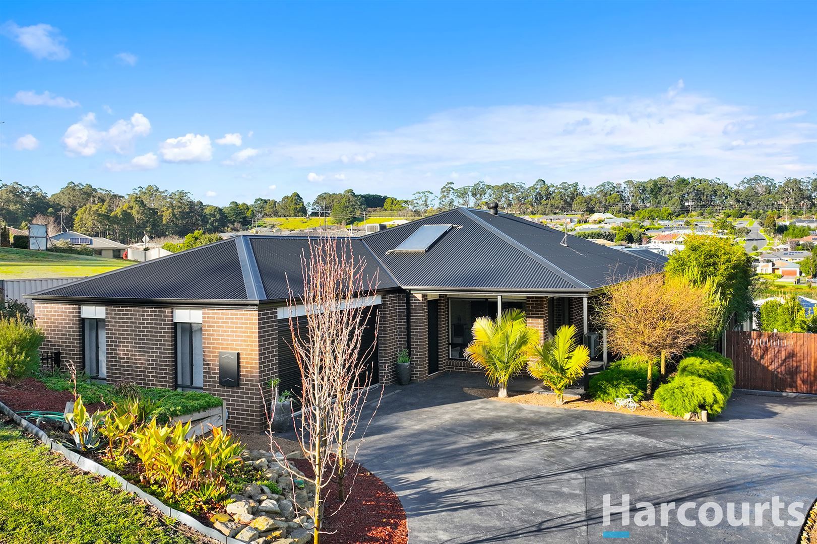4 bedrooms House in 2 Water Cress Court DROUIN VIC, 3818