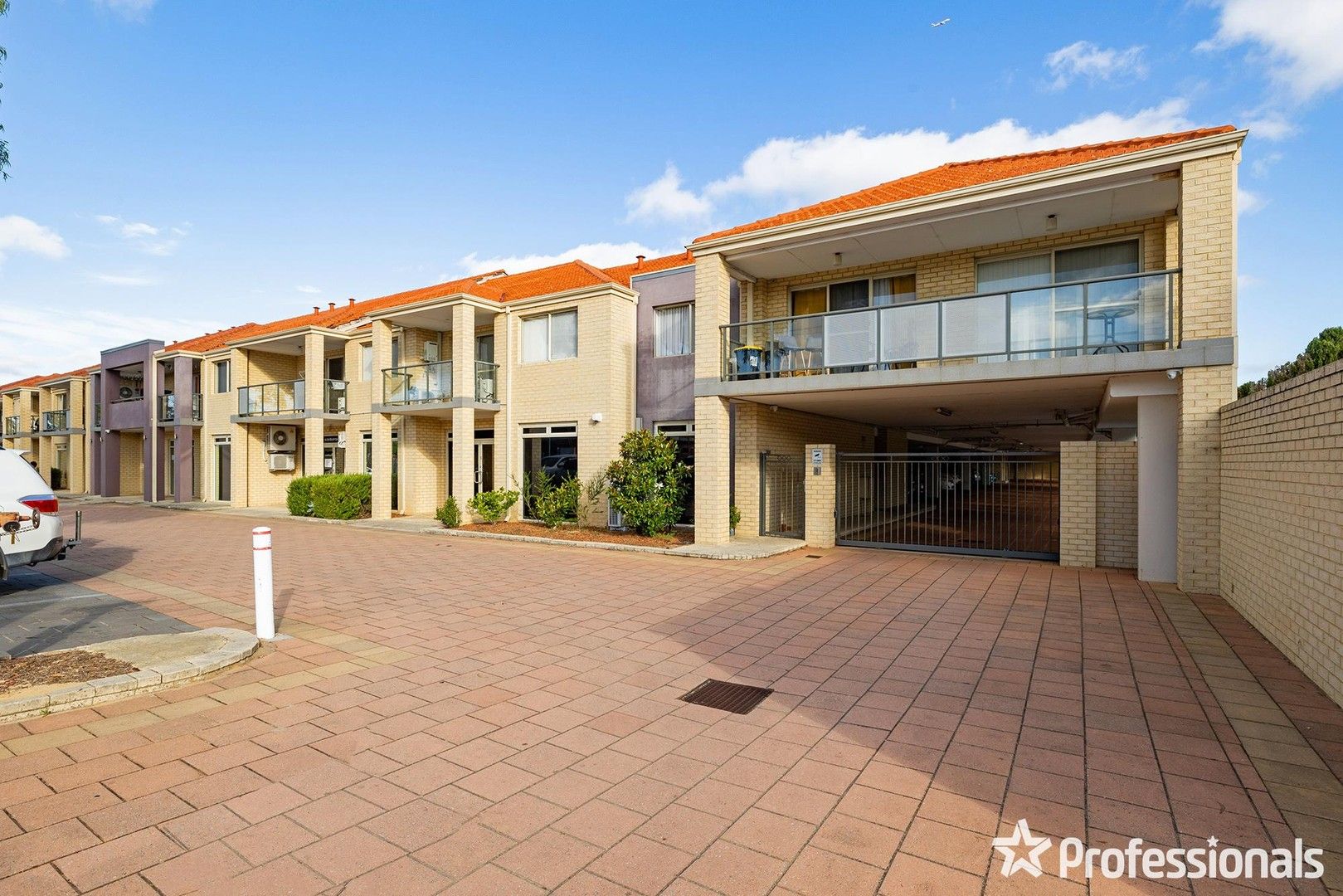 25/24 Burton Street, Cannington WA 6107, Image 0