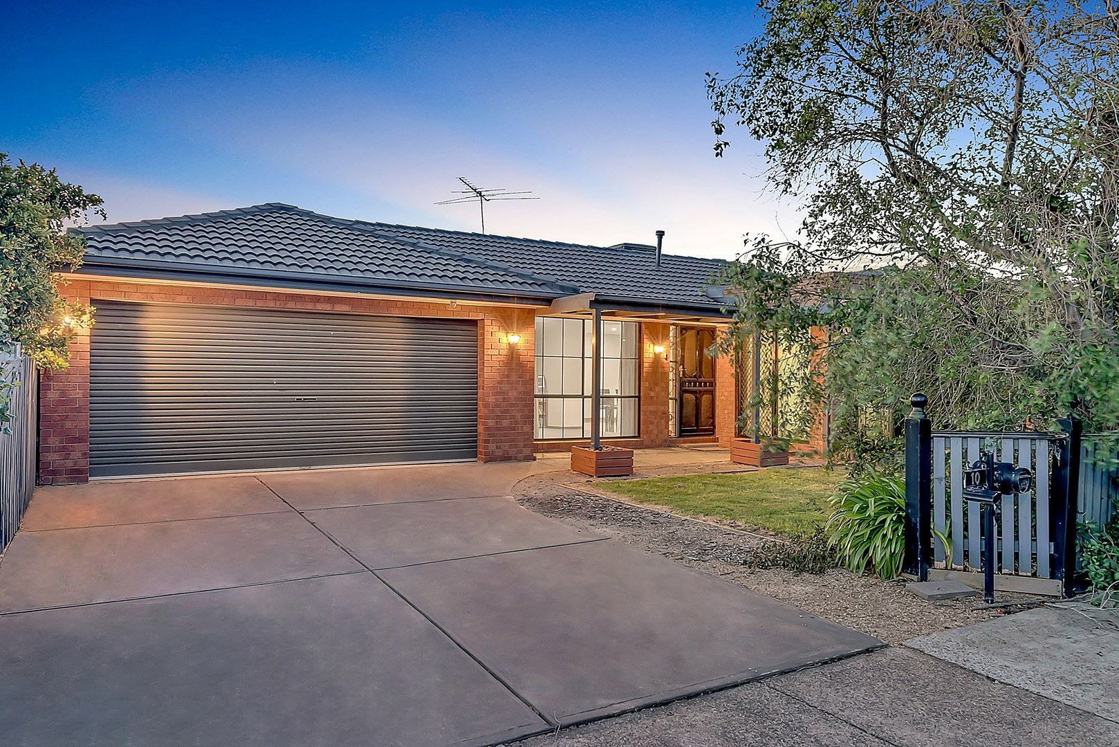 10 Midhurst Court, Craigieburn VIC 3064, Image 0