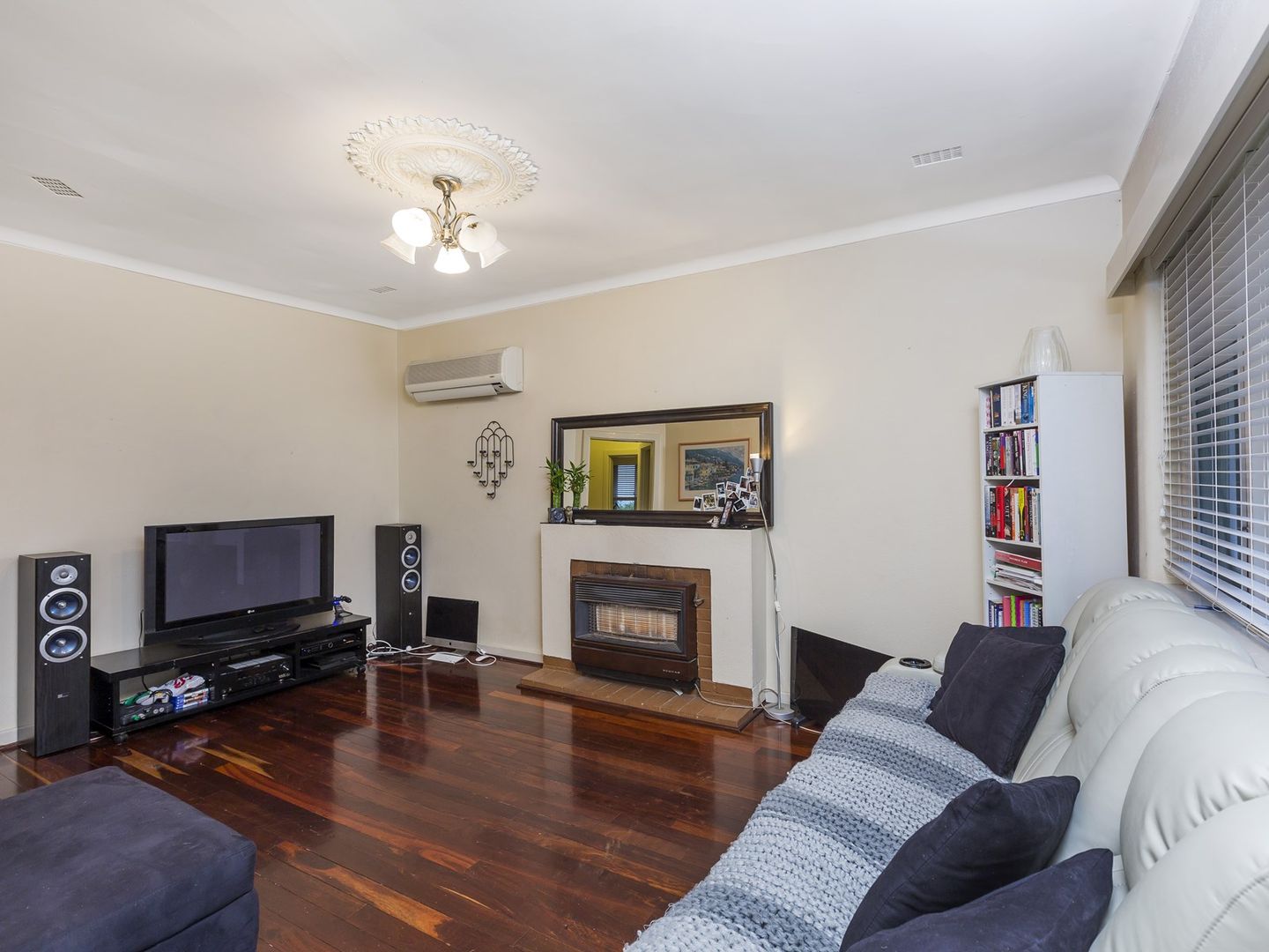 12 Second Avenue, Kensington WA 6151, Image 2