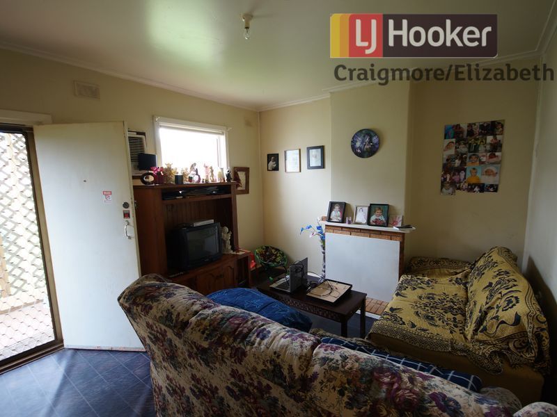 41 Stakes Crescent, ELIZABETH DOWNS SA 5113, Image 2