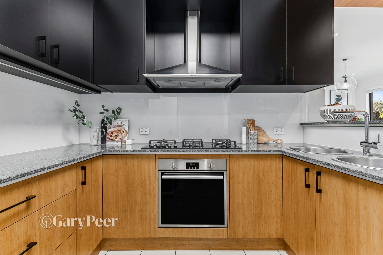 Additional image 5 of 2/21 Allison Road, Elsternwick VIC 3185