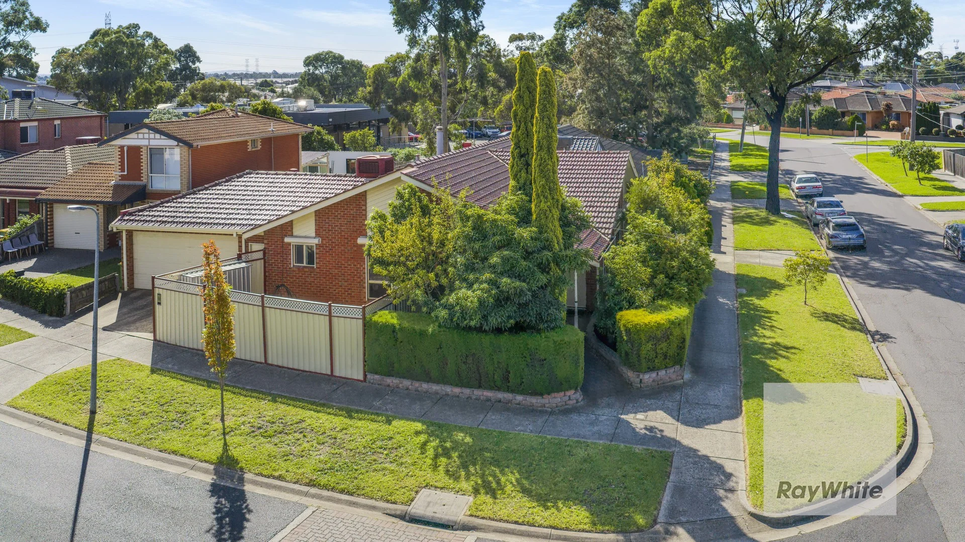 2 Leichardt Crescent, Reservoir VIC 3073