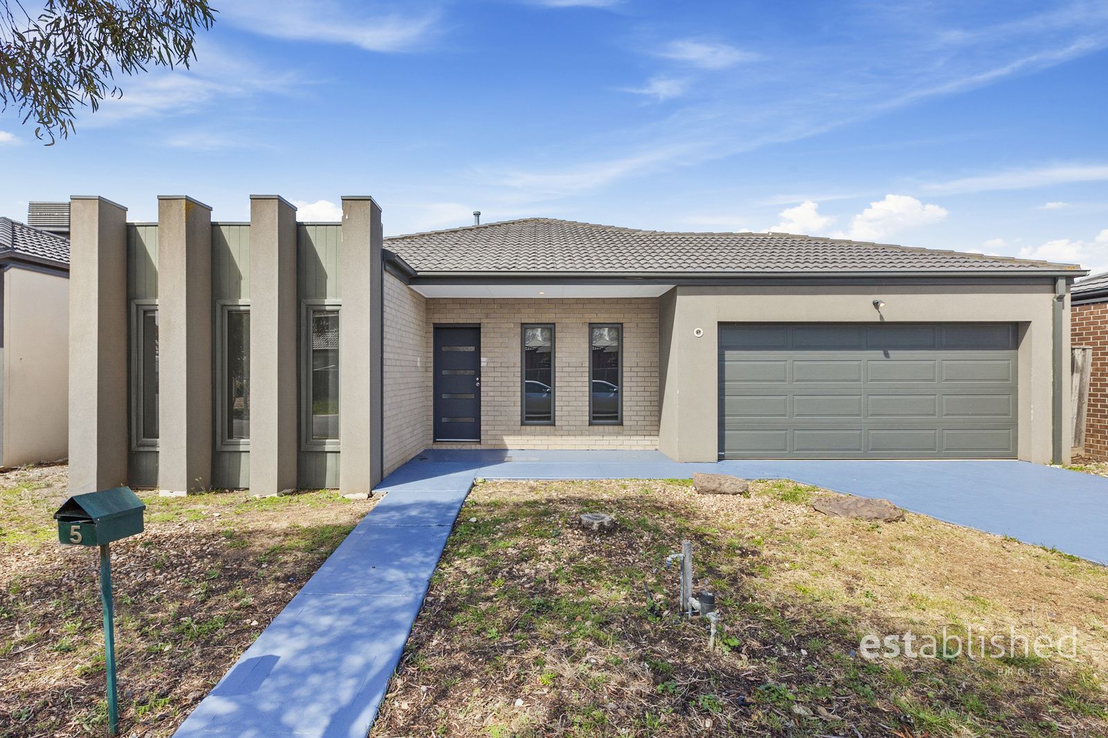 4 bedrooms House in 5 Lilyturf Drive TARNEIT VIC, 3029
