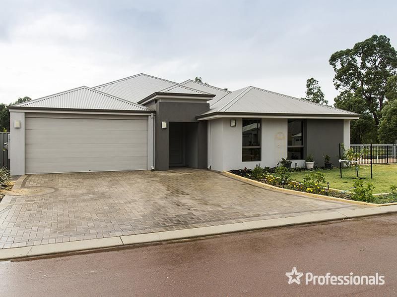 6 bedrooms House in 76 Partridge Bend BYFORD WA, 6122