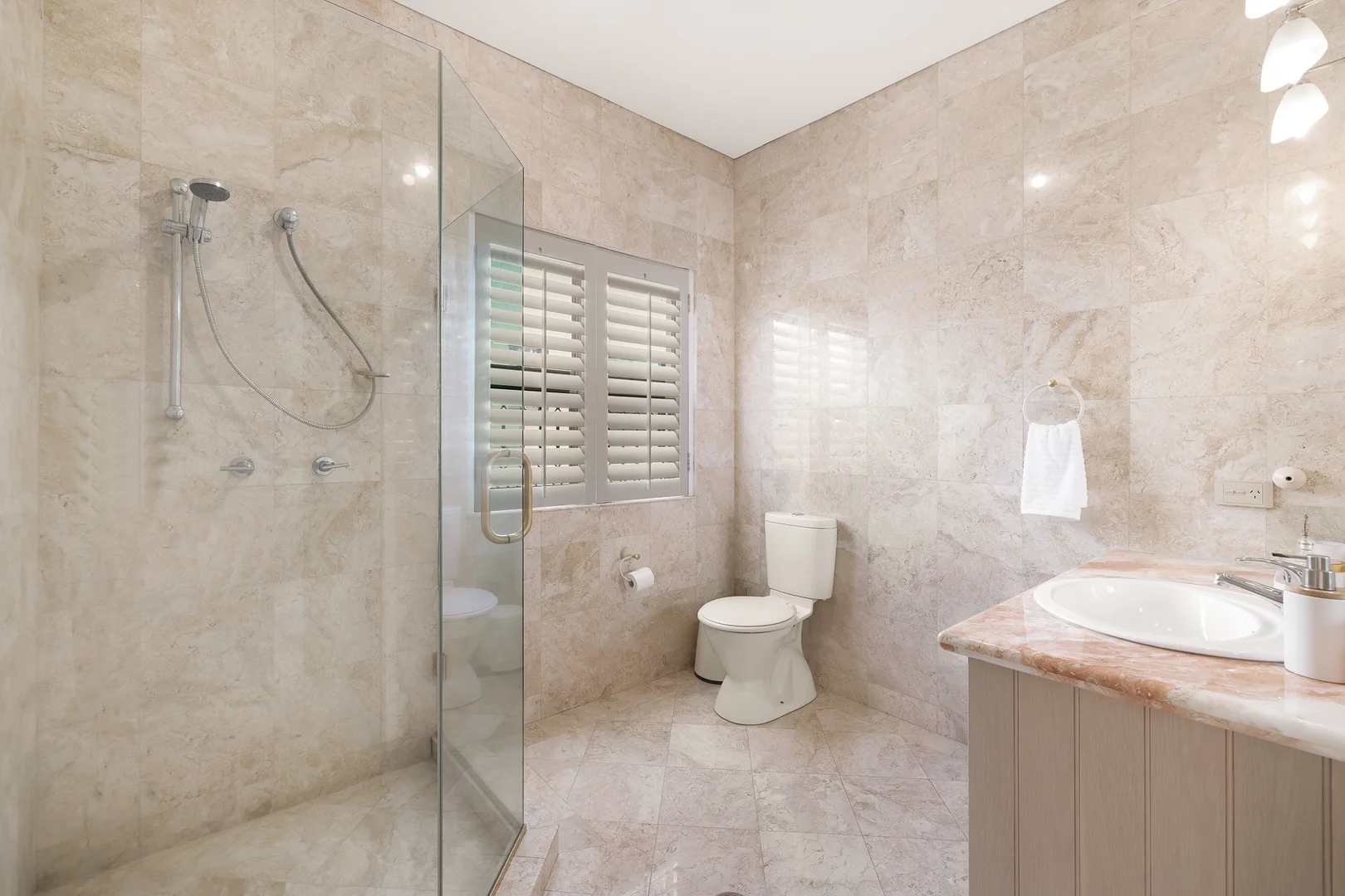 Additional image 14 of 102 Commodore Drive, Paradise Waters QLD 4217