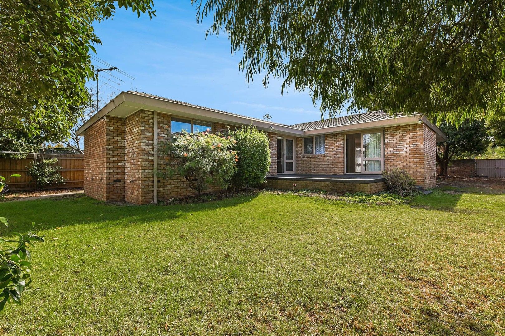 4 bedrooms House in 12 Grandview Road WHEELERS HILL VIC, 3150