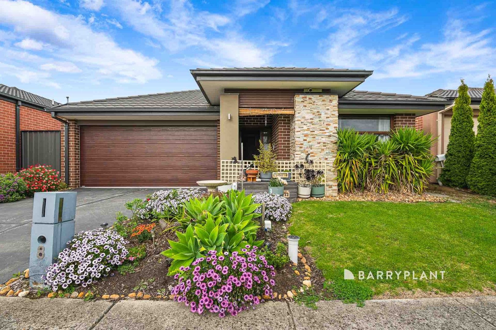 4 bedrooms House in 8 Falabela Road CLYDE NORTH VIC, 3978