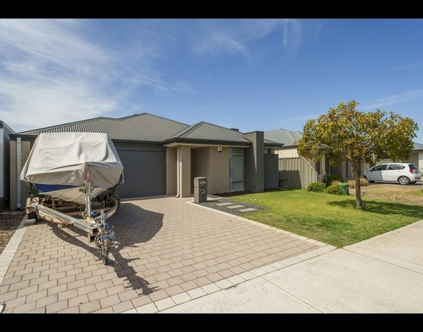 96 Bindarri Grove, Wandi WA 6167