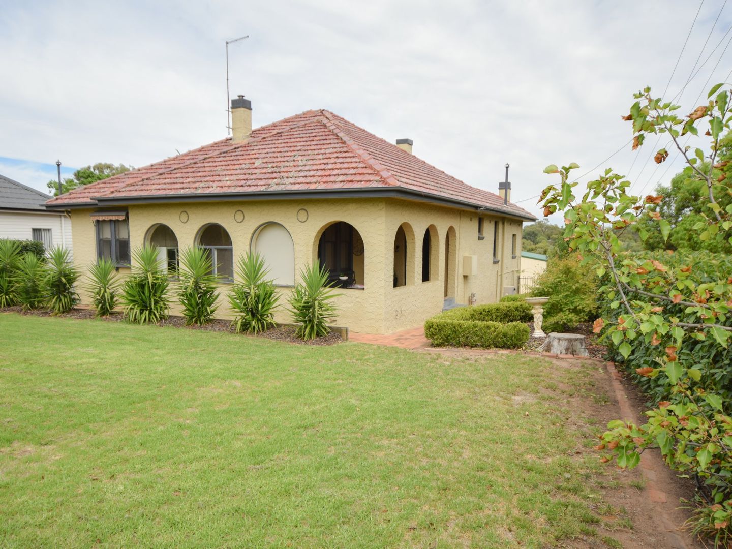 23 Elizabeth Street, Young NSW 2594, Image 1