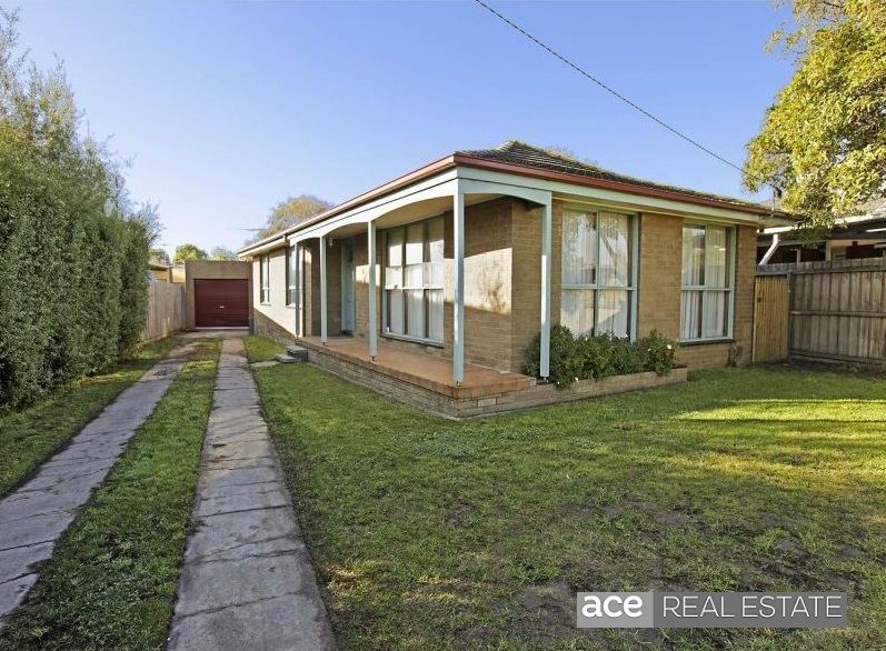 5 bedrooms House in 244 Anakie Road BELL PARK VIC, 3215