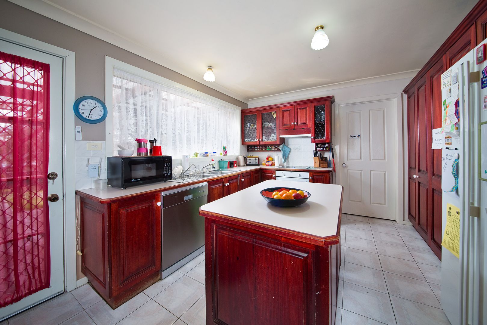 105 Sinclair Crescent, Wentworth Falls NSW 2782, Image 2