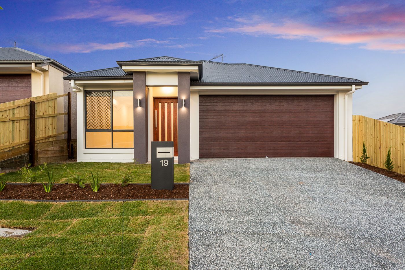 8 Islay Street, Spring Mountain Property History & Address Research