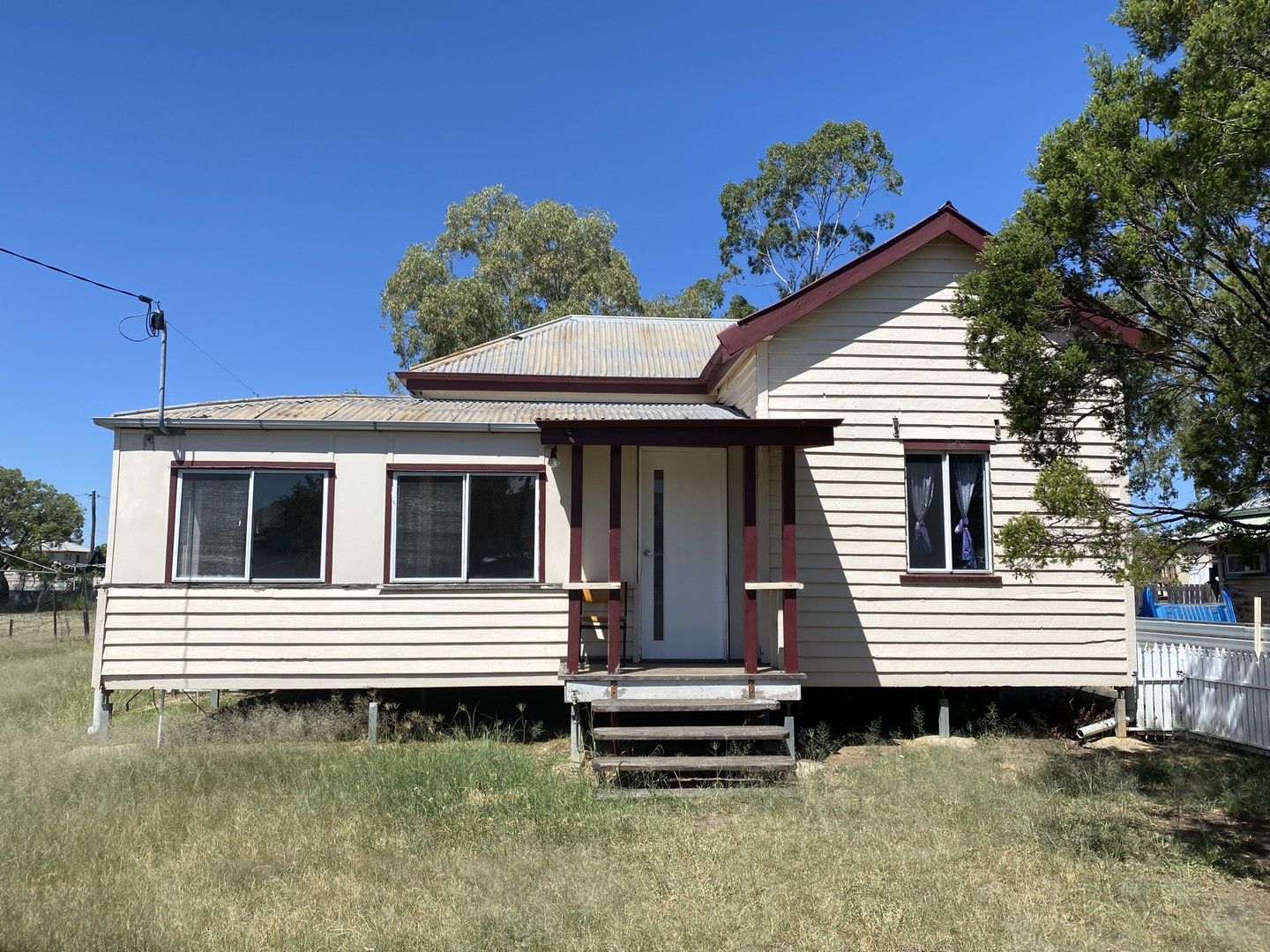 74 CHRYSTAL STREET, Roma QLD 4455 Domain