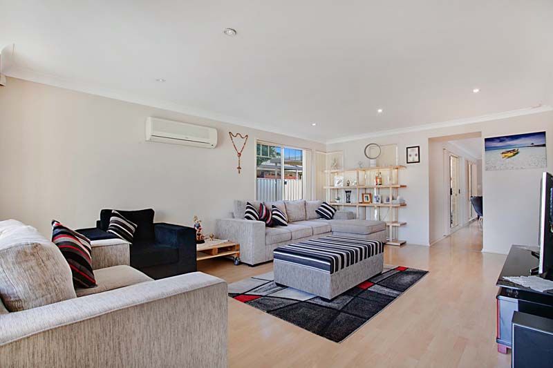 19 Airlie Crescent, Cecil Hills NSW 2171, Image 2