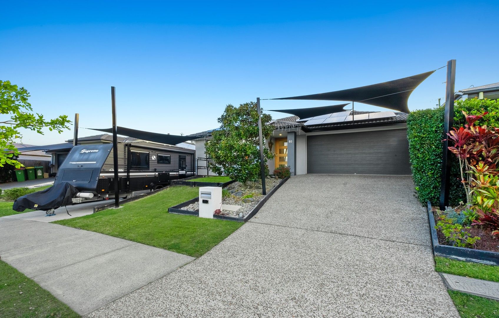 4 bedrooms House in 60 Carmen Court OXENFORD QLD, 4210
