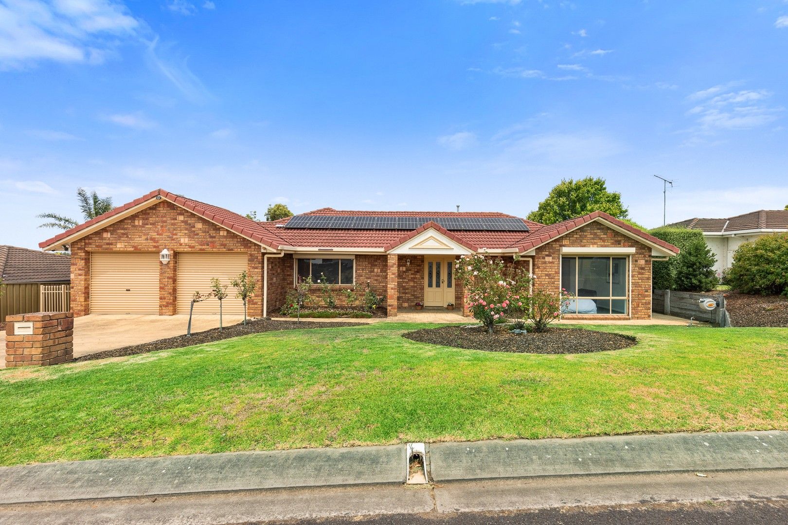 3 bedrooms House in 19 Pinecrest Court MOUNT GAMBIER SA, 5290