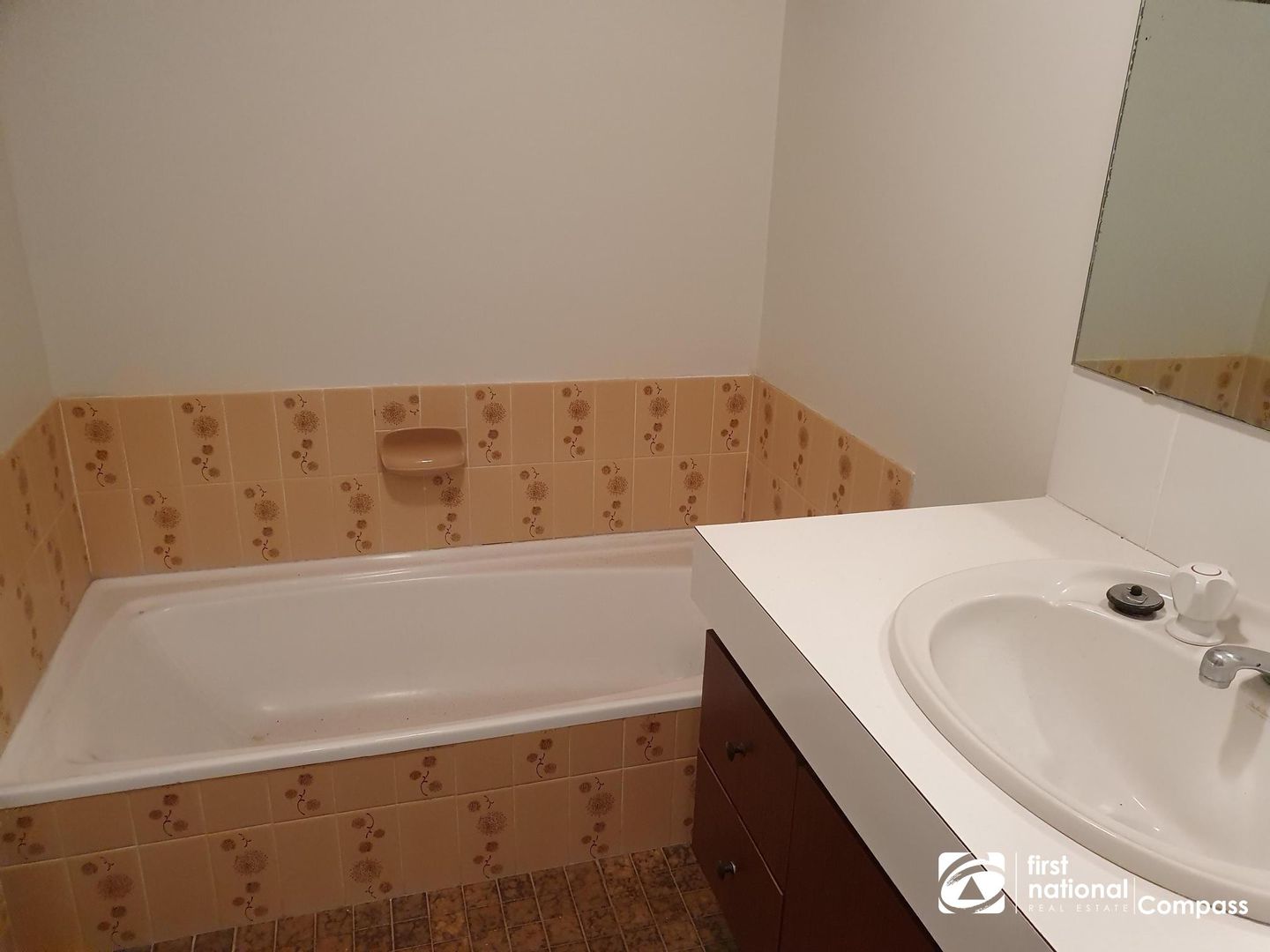 1/33 Leach Highway, Wilson WA 6107 House For Rent 500 Domain