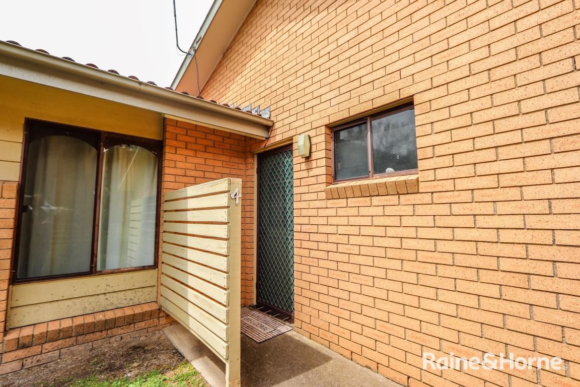2 bedrooms Apartment / Unit / Flat in 4/73 Suttor St BATHURST NSW, 2795