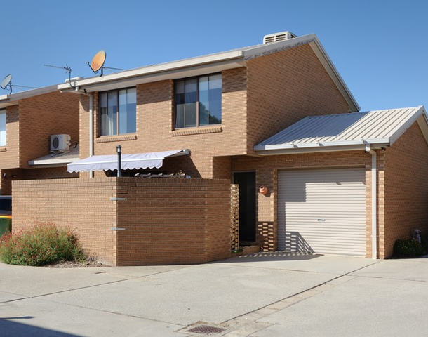 9/413 Bevan Street, Lavington NSW 2641