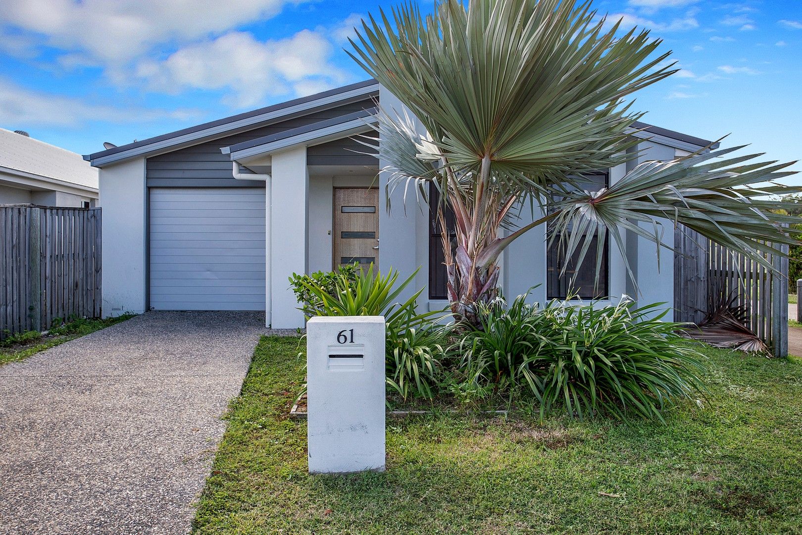 61 Scarborough Circuit, Blacks Beach QLD 4740, Image 0