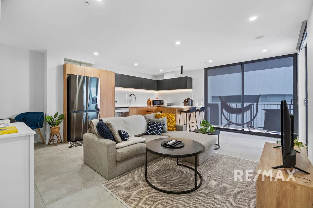 Additional image 3 of 708/21-25 Carl Street, Woolloongabba QLD 4102