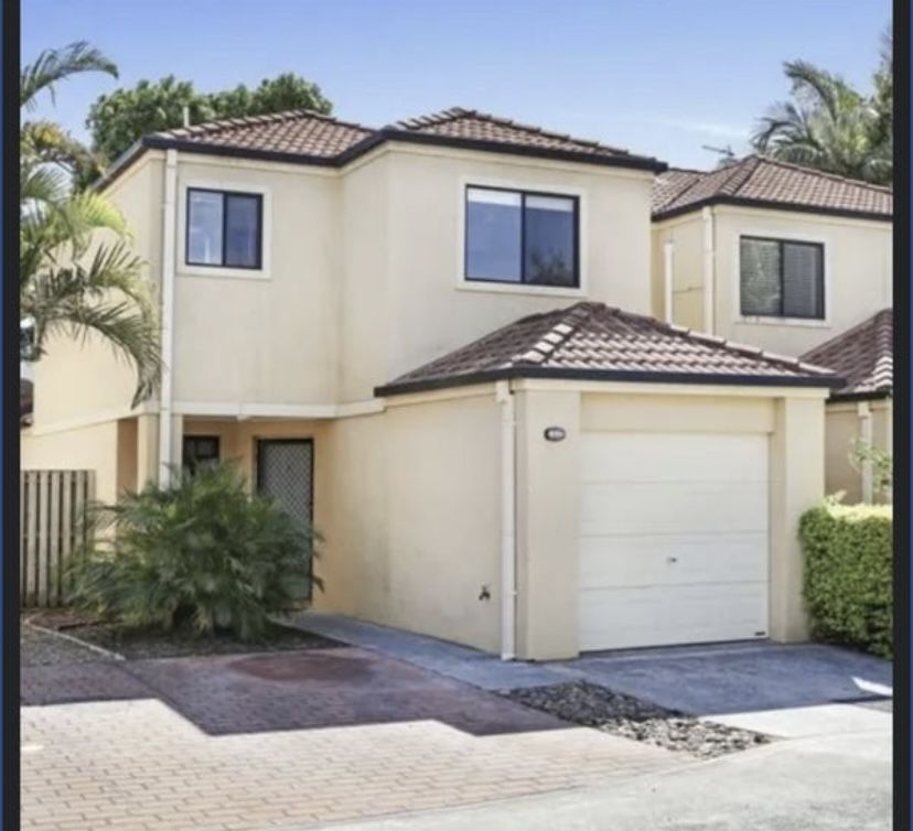 3 bedrooms Townhouse in 8/121 Pohlman Street SOUTHPORT QLD, 4215