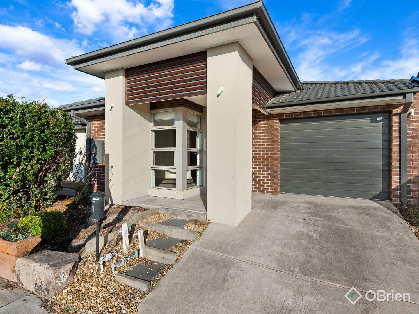 1 Hurdle Street, Clyde North VIC 3978, Image 0