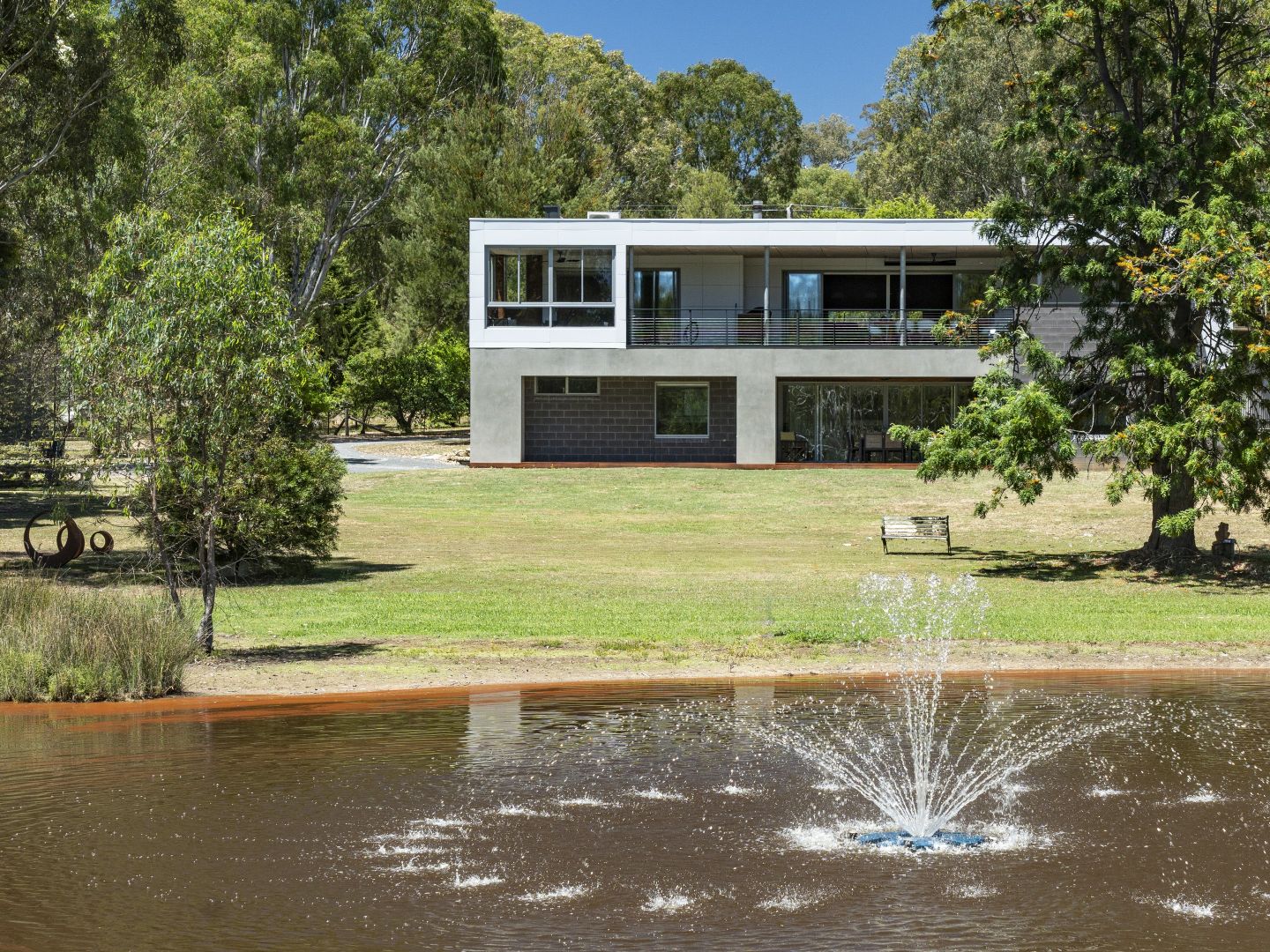 130 McMillan Point Drive, Mansfield VIC 3722, Image 2