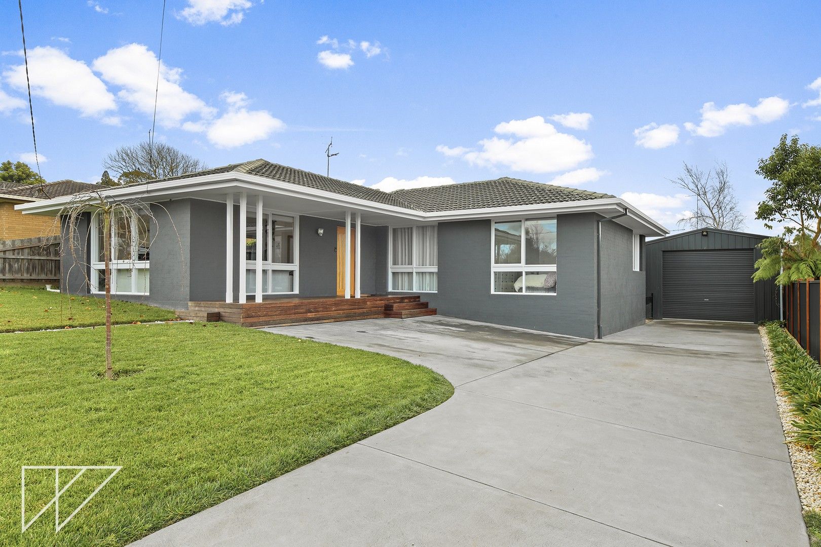 3 bedrooms House in 6 Waratah Drive WARRAGUL VIC, 3820