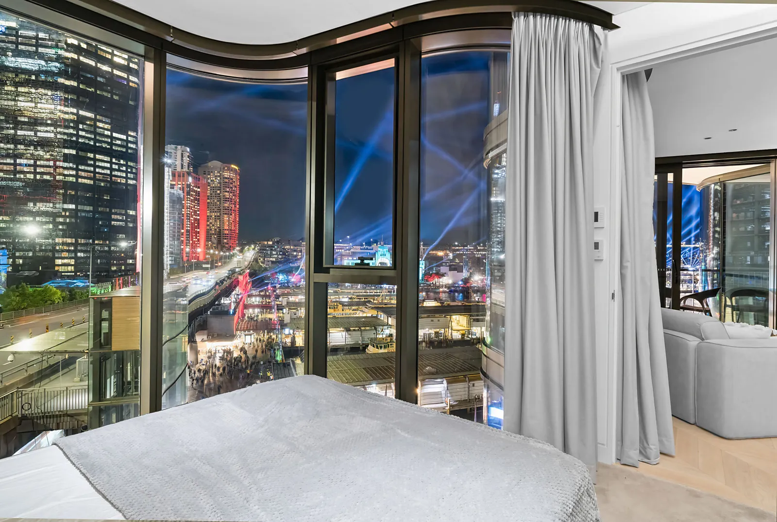Apartment in Sydney, Quay Quarter - More
