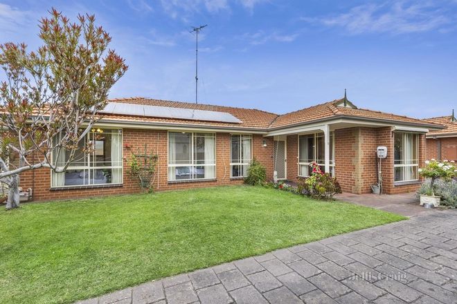 Picture of 2/69 Hitchcock Avenue, BARWON HEADS VIC 3227