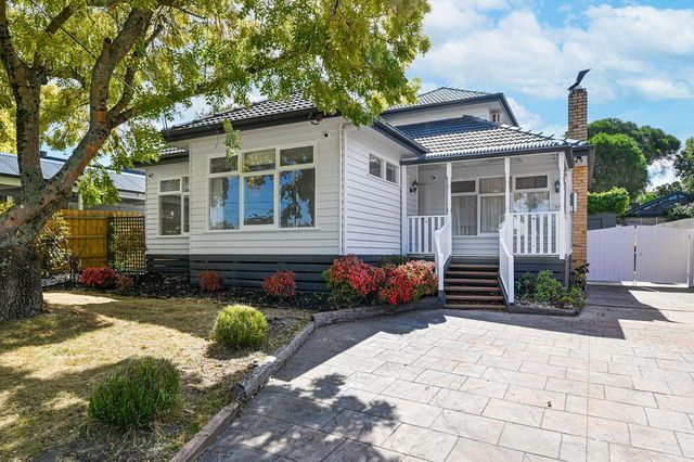 5 bedrooms House in 59 Baratta Street BLACKBURN SOUTH VIC, 3130