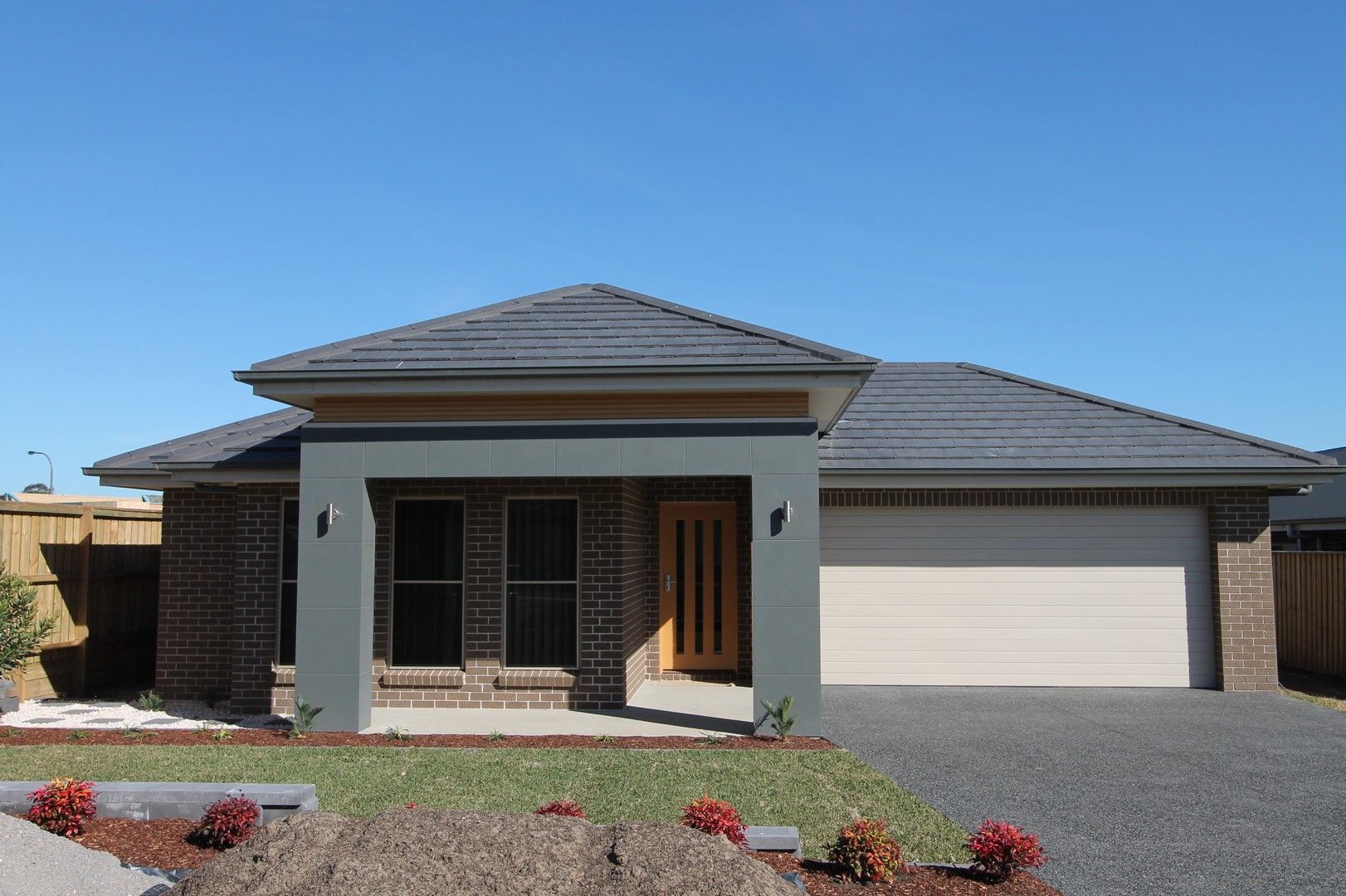 4 bedrooms House in 3 Wattawan Street FLETCHER NSW, 2287