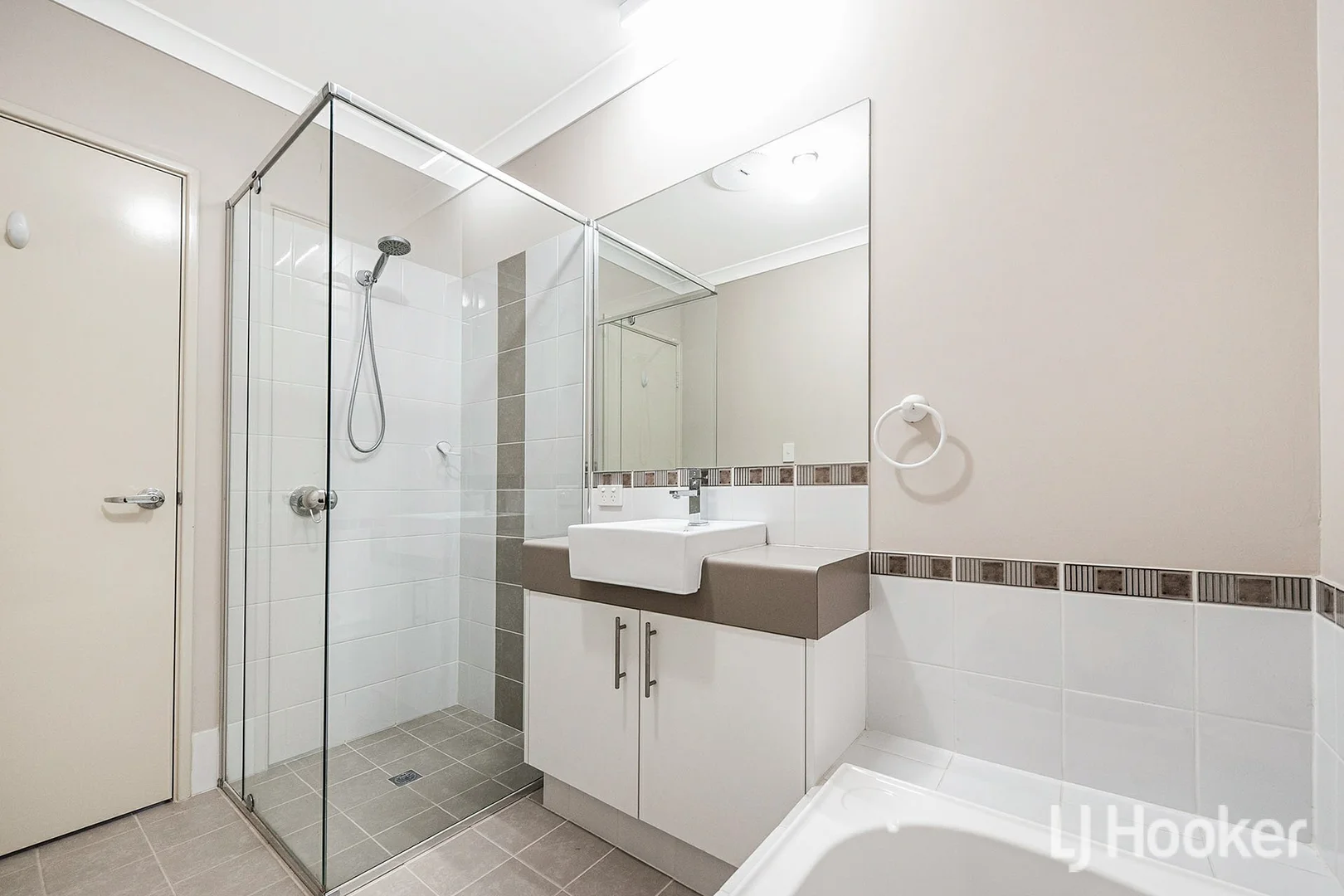 Additional image 17 of 4/15 May Street, Gosnells WA 6110