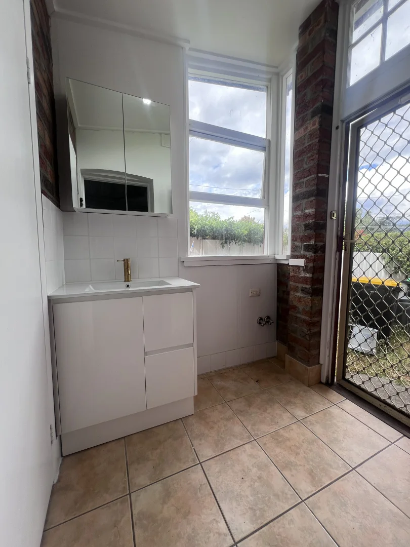 Additional image 5 of 74b Bourke Street, Goulburn NSW 2580