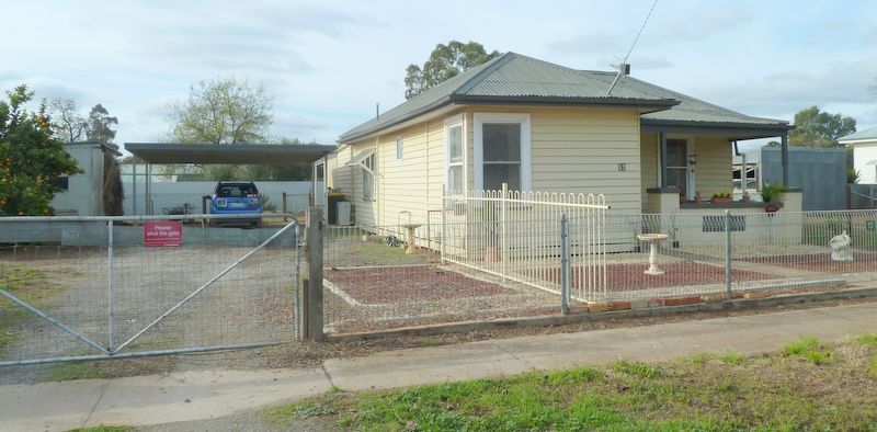 13 Menzies Street, Charlton VIC 3525, Image 2